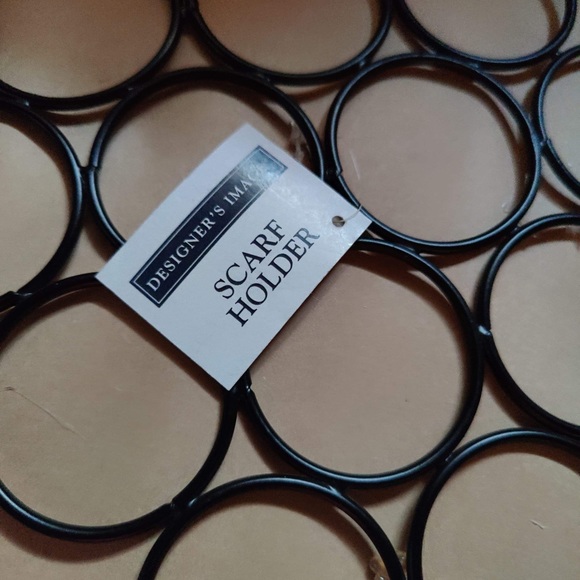 Grape Scarf Hanger Decor - Picture 2 of 3